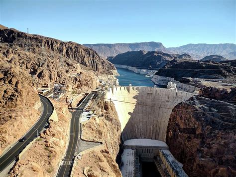 hoover dam bridge overlook.